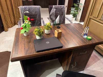 office working tables and 2 executive table