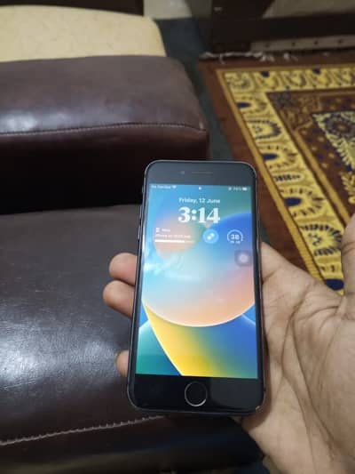 Apple iPhone 8