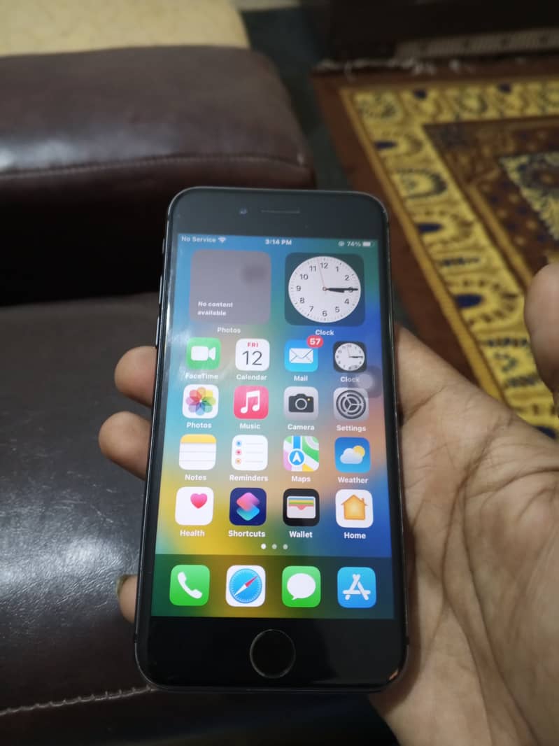 Apple iPhone 8 4