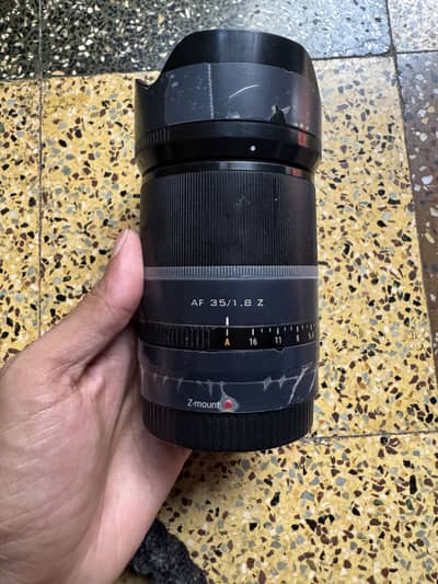 Viltrox lens 35 1.8