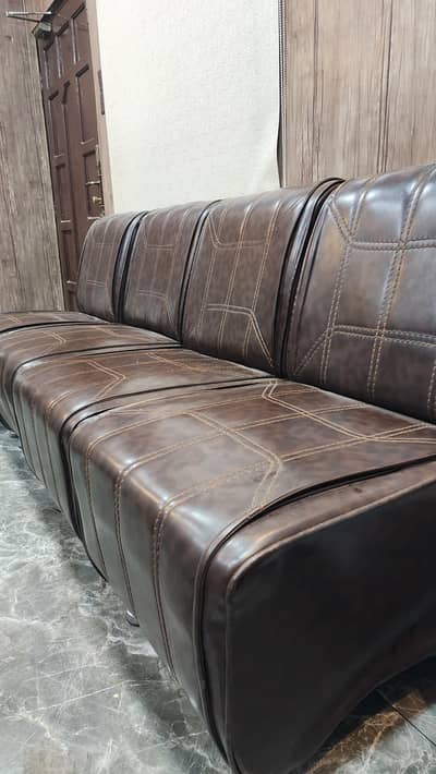 Single Seat Office Sofa 4 seat set. Leather Poshish
