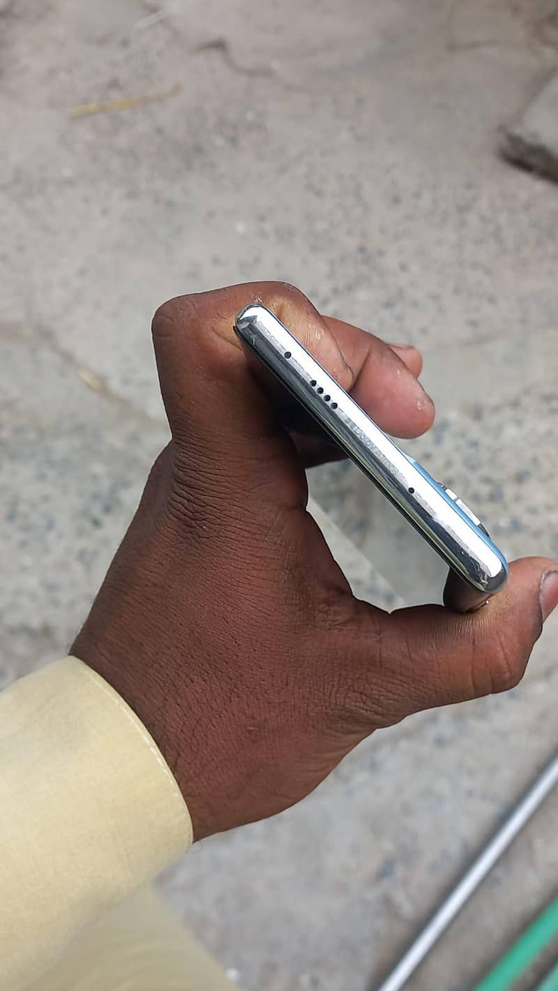 Tecno CAMON 40 Pro 5