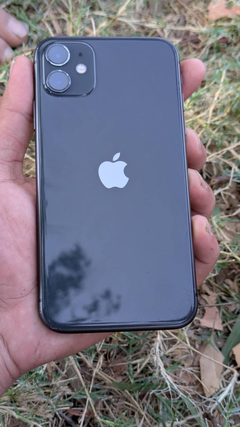 Apple iPhone 11 4