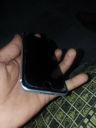 Apple iPhone SE