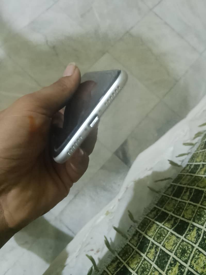 Apple iPhone SE 7