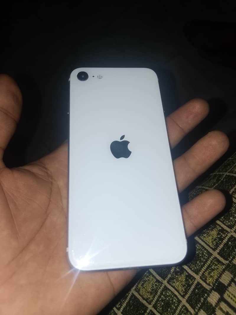 Apple iPhone SE 8