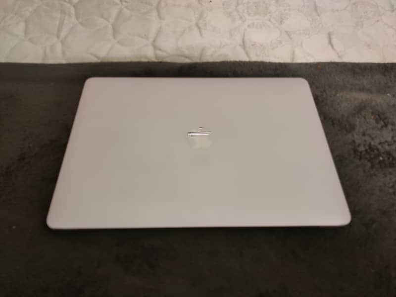 MacBook Pro 2017 0