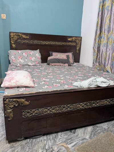King Size Bed with Mattress in Cheep Price