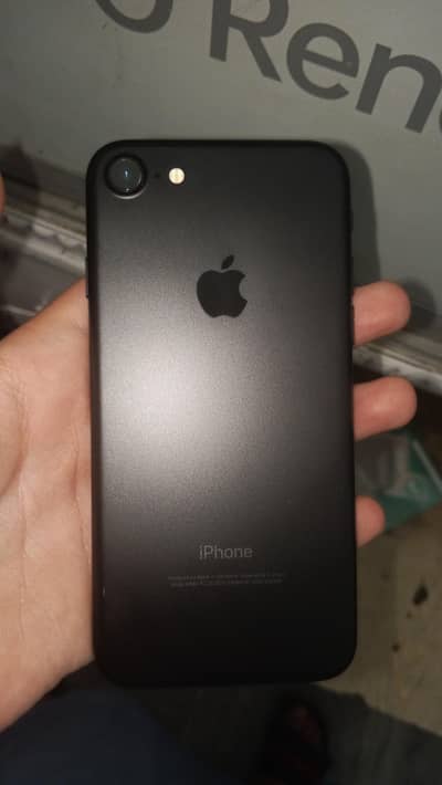Apple iPhone 7