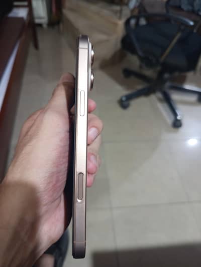 Apple iPhone 16 Pro Max