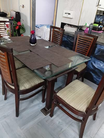 6 persons dining table