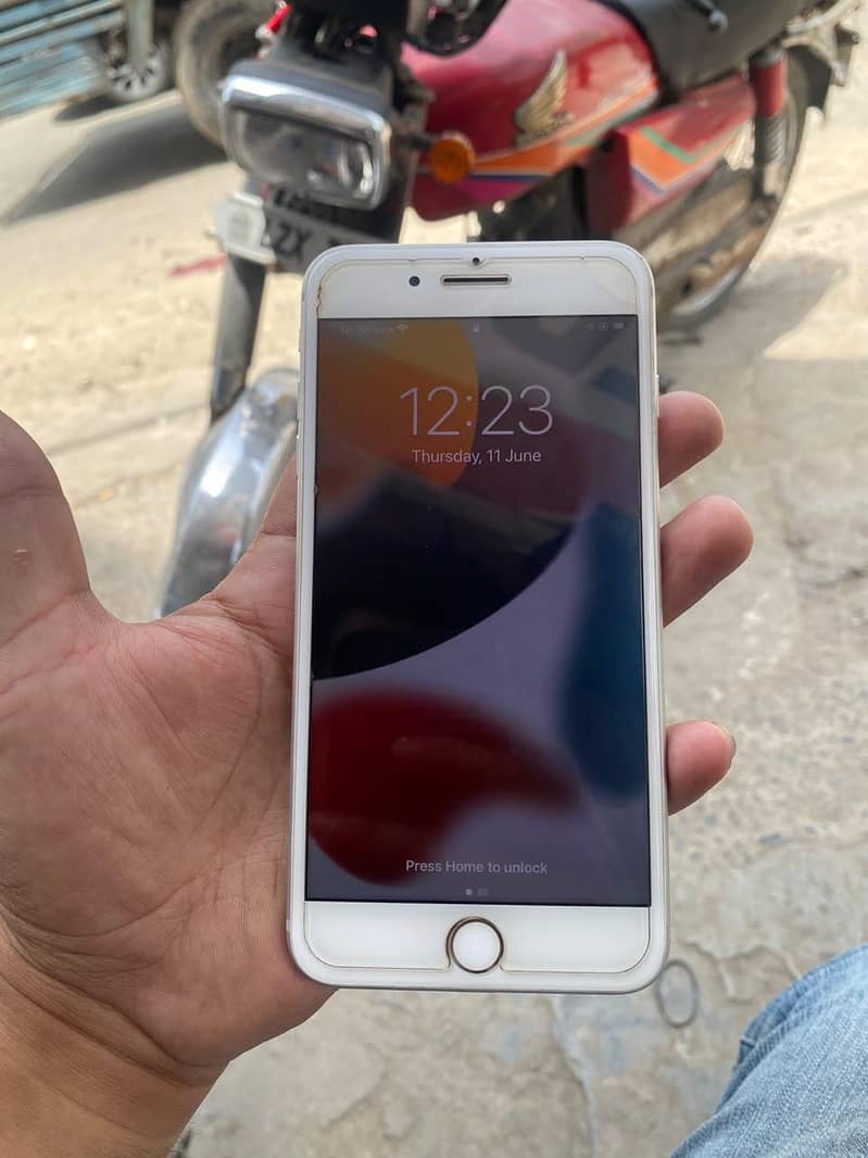 Apple iPhone 7 Plus 3