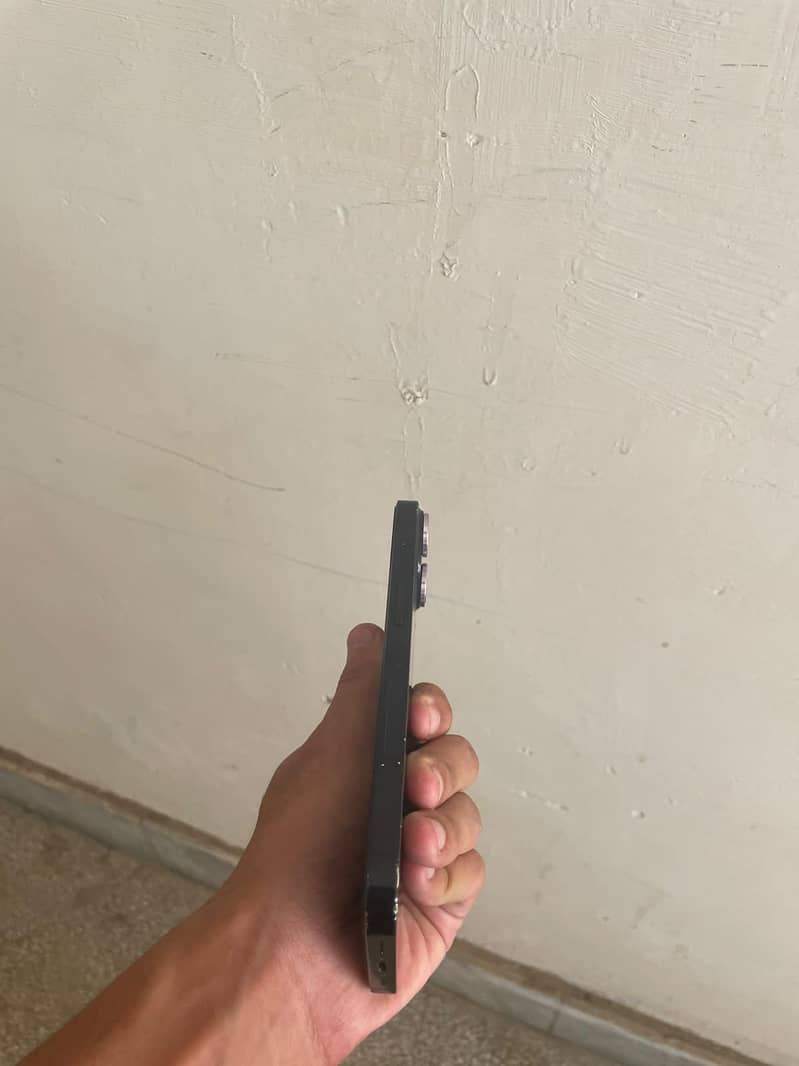 Apple iPhone 14 2