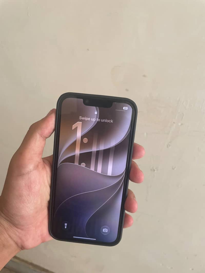 Apple iPhone 14 4