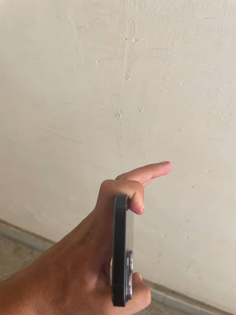 Apple iPhone 14 6