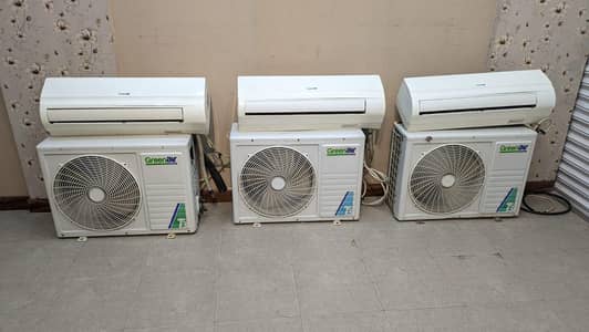 Green Air 1.5 Ton Non Inverter Split in excellent working condition.