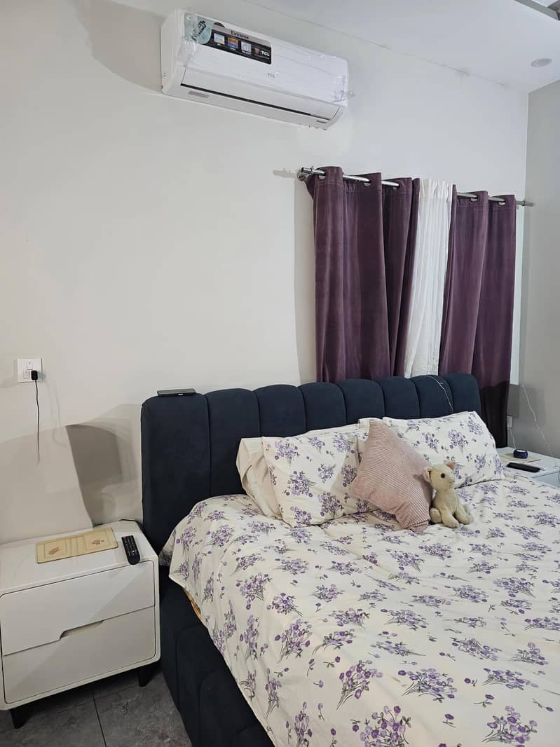 Bed with Side Tables Only 4