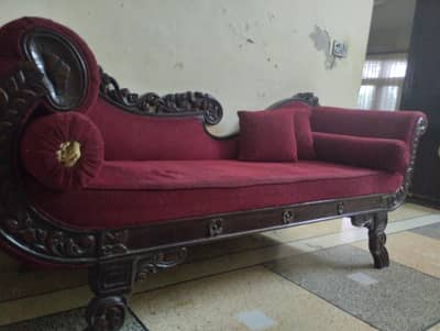 thtee seater deewan