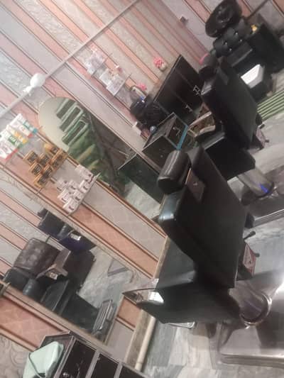 Beauty saloon for Sale