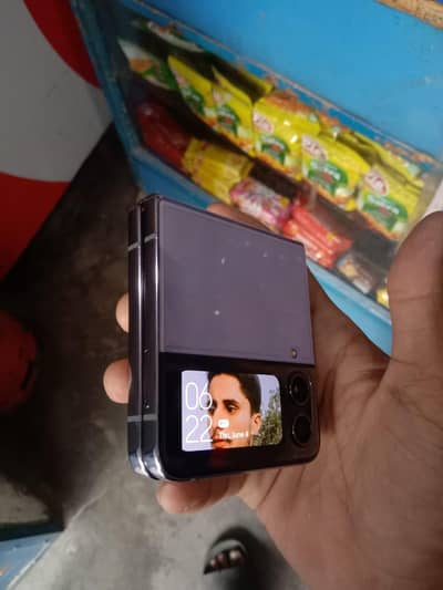 Samsung Mobile Z Flip 4