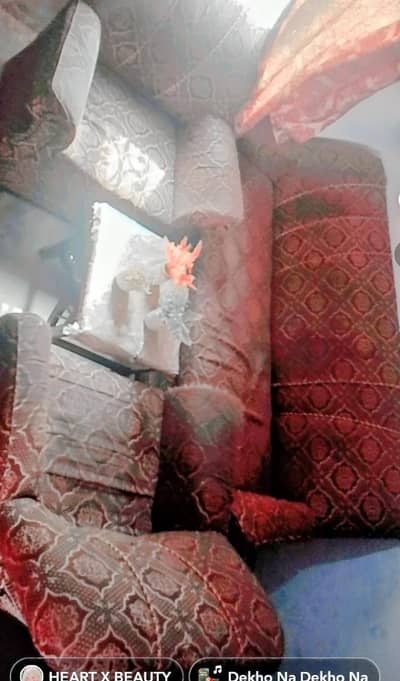 5 seater sofa set good condition  okara
