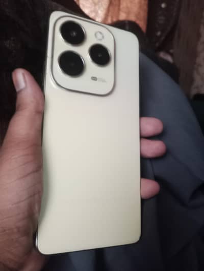 Infinix Hot 40