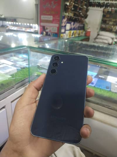 Samsung Mobile A55 5G just serious buyer contact kren