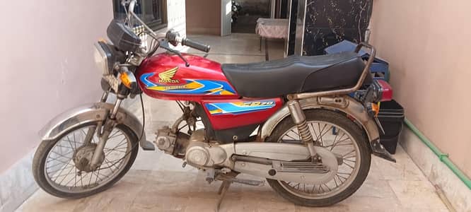 0300-2737391. Sirf Whatsapp pr rbta krein