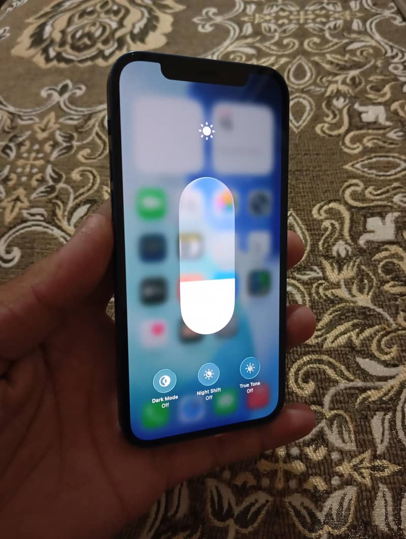 Apple iPhone 12 3