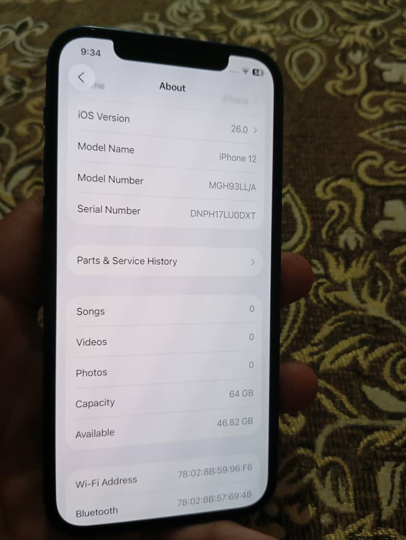 Apple iPhone 12 4