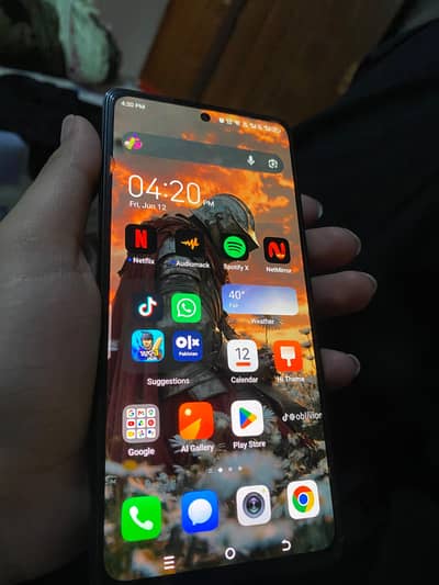 Tecno CAMON 20--256Gb--16Gb Ram (With Box & Original Charger)