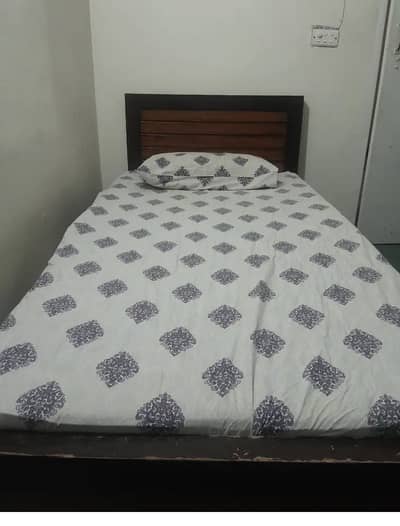 Urgent Single bed