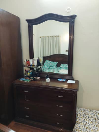 Premium Solid Sheesham Wood Complete Bedroom Set (Excellent Condition)