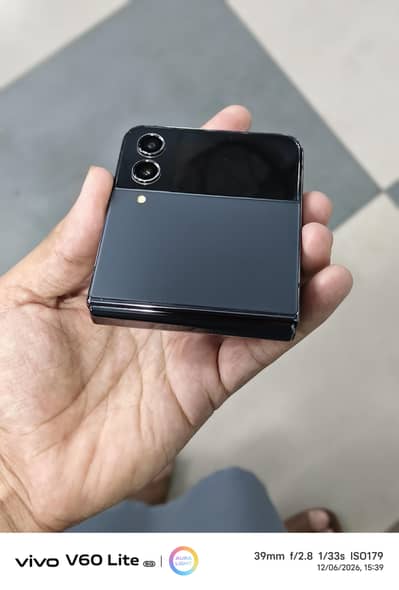Samsung Mobile Z Flip 4