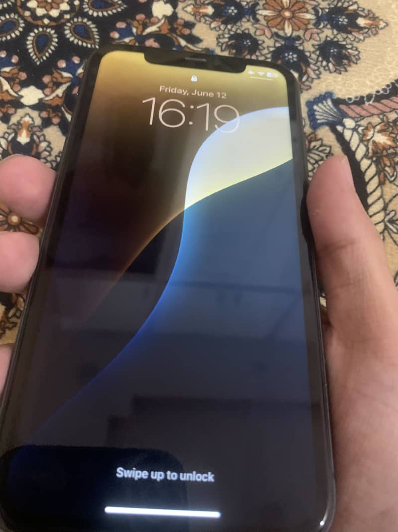 Apple iPhone 11 4