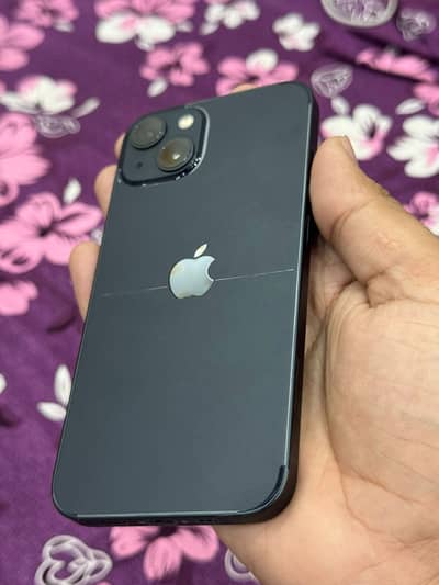 Apple iPhone 13