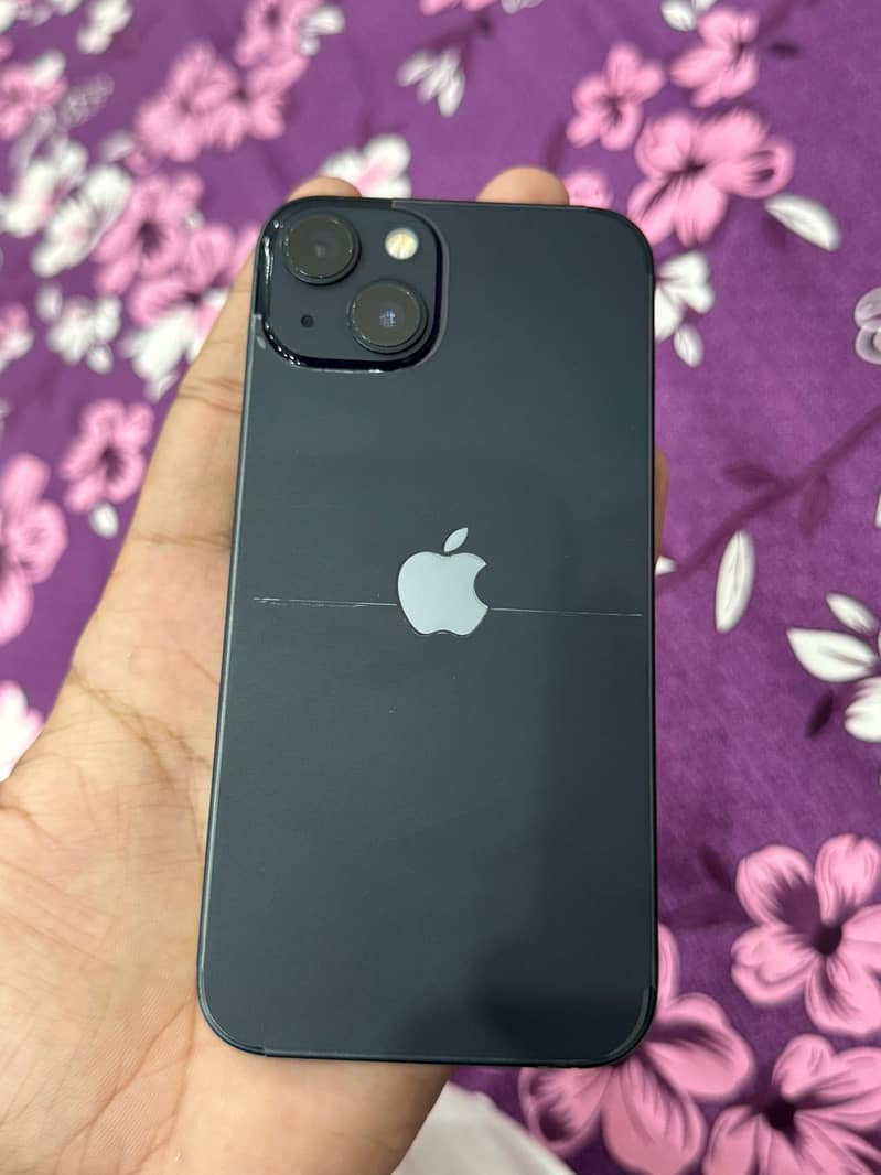Apple iPhone 13 4