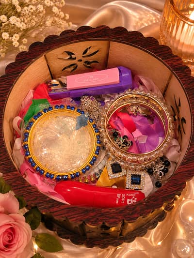 Beautiful Customized Gift Hampers | Best Quality & Affordable Prices