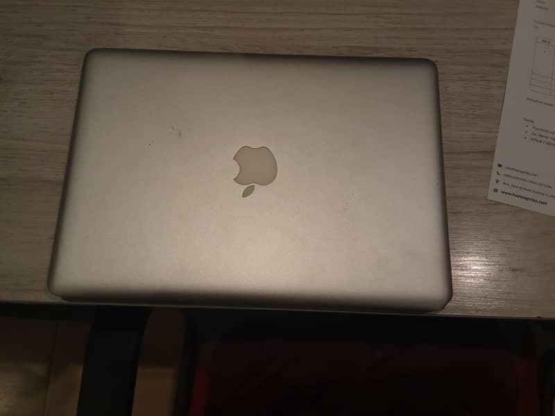 Apple MacBook Pro 2012 0
