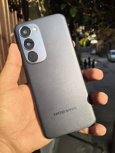 Tecno spark 40 pro plus  8/256
