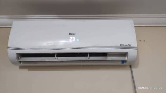 Haier 1.5 ton heat and cool