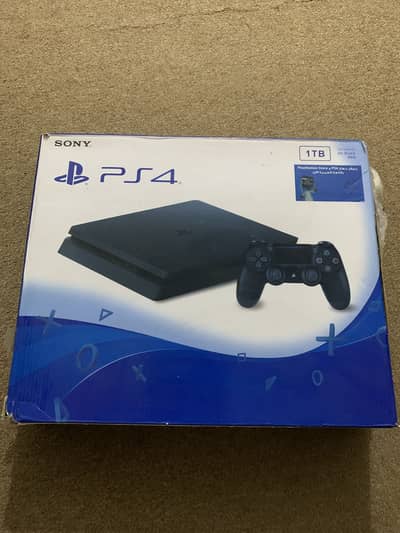 Ps4 slim 1Tb Jailbreak with 2 consoles