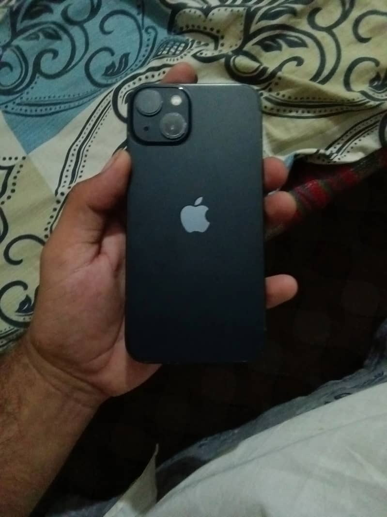 Apple iPhone 13 2