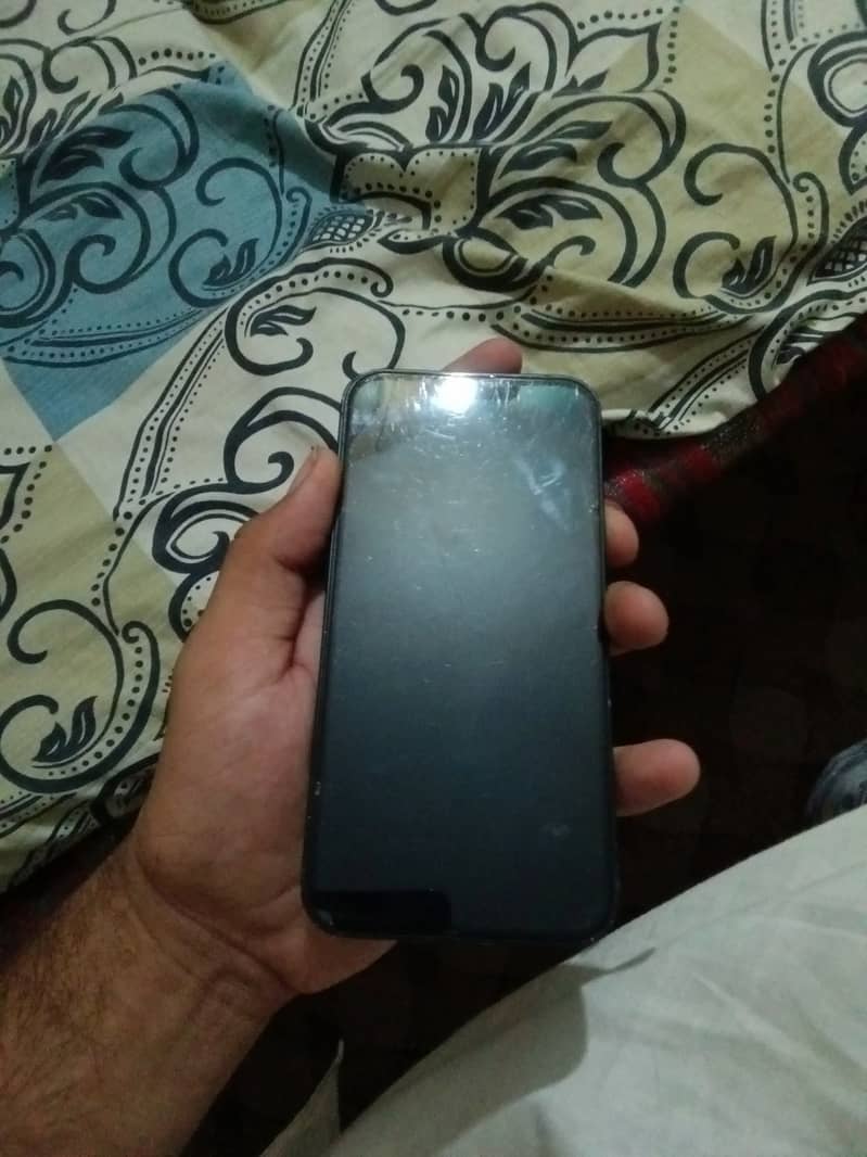 Apple iPhone 13 3
