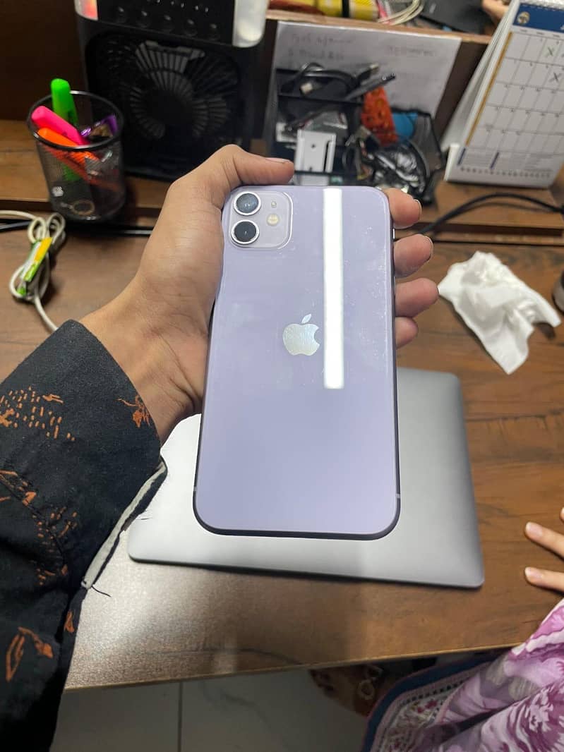 Apple iPhone 11 0