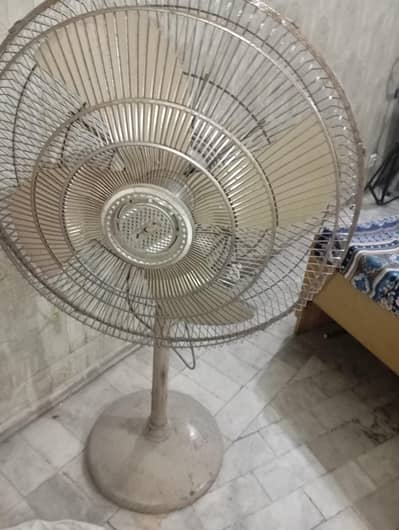 pedestal fan