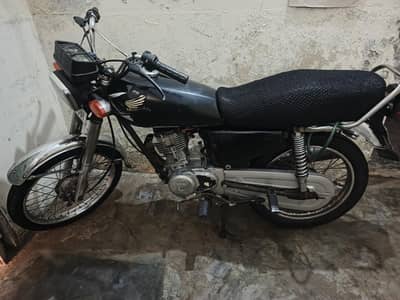 Honda 125 2005 model 03198759703 WhatsApp no