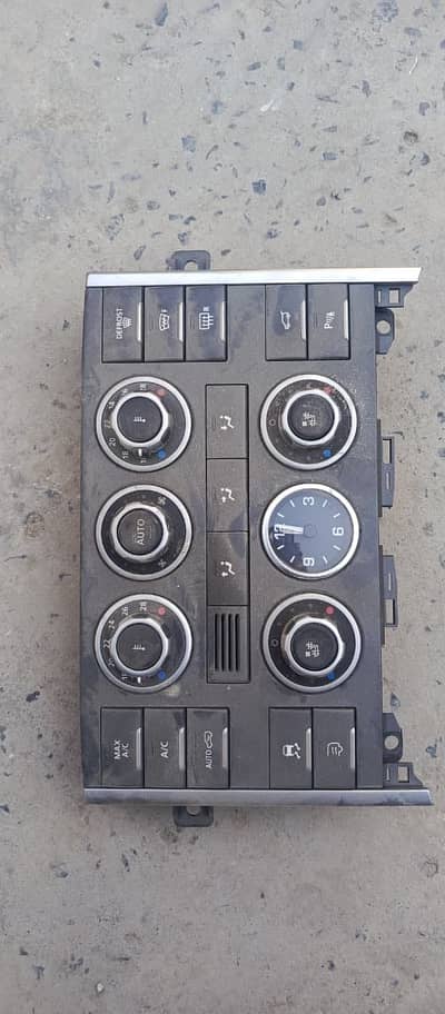 Climate panel range rover