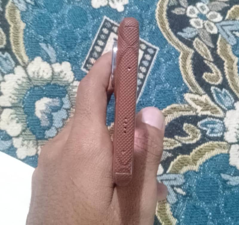 Tecno CAMON 40 Pro 1
