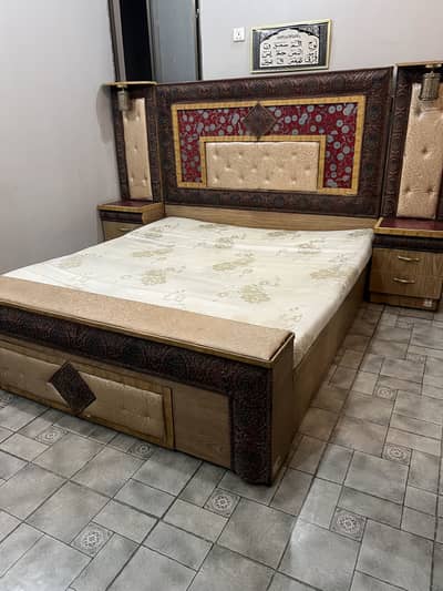 King Size Bedroom Set Master Foam Mattress WhatsApp 03215984936
